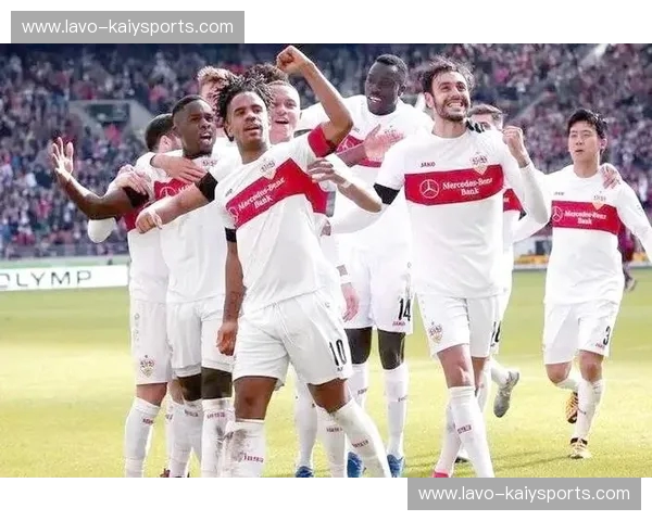 德甲风云：斯图加特与科隆的宿命对决，不止是绿茵场上的较量